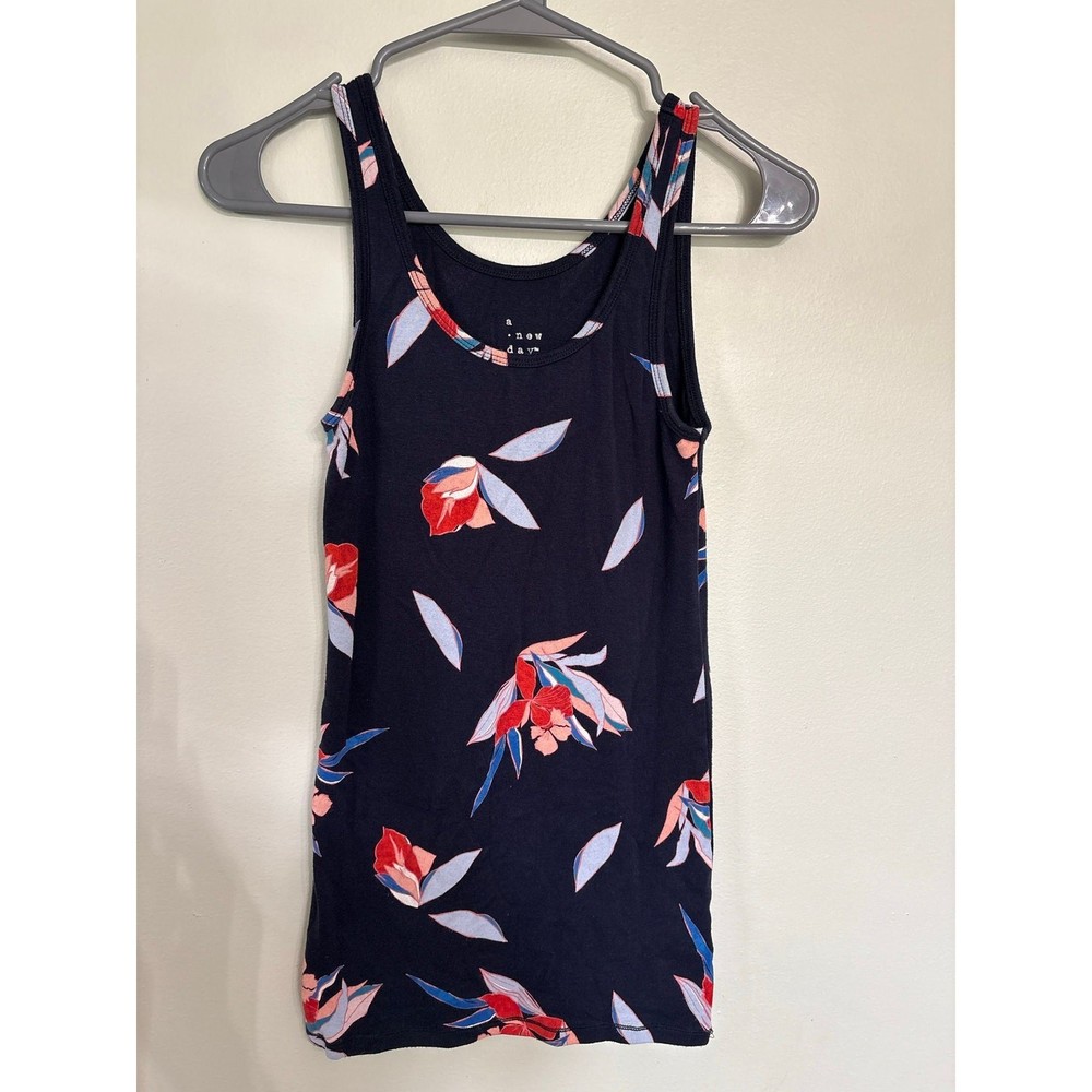 A New Day Floral Tank Top Women’s Medium Navy Sleeveless Casual Summer