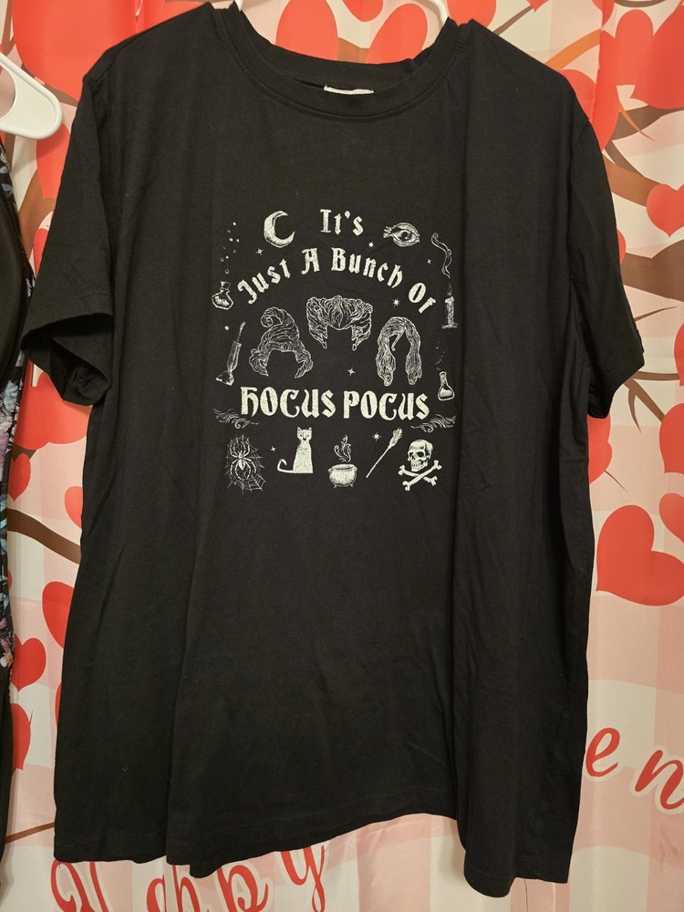 Maurices Women's Hocus Pocus Graphic Tee Black Size 1X