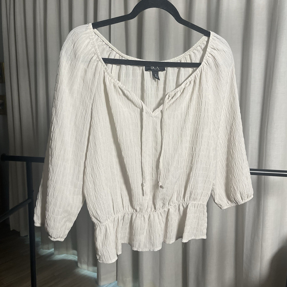 BCX Women's White Solid Peasant V-Neck 3/4 Sleeve Ruffle Lightweight Blouse M