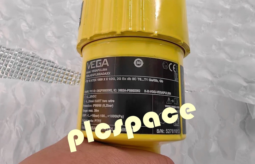 PS64.AEGFLIHXAOKXX Brand new VEGAPULS 64 Radar Level Transmitter DHL