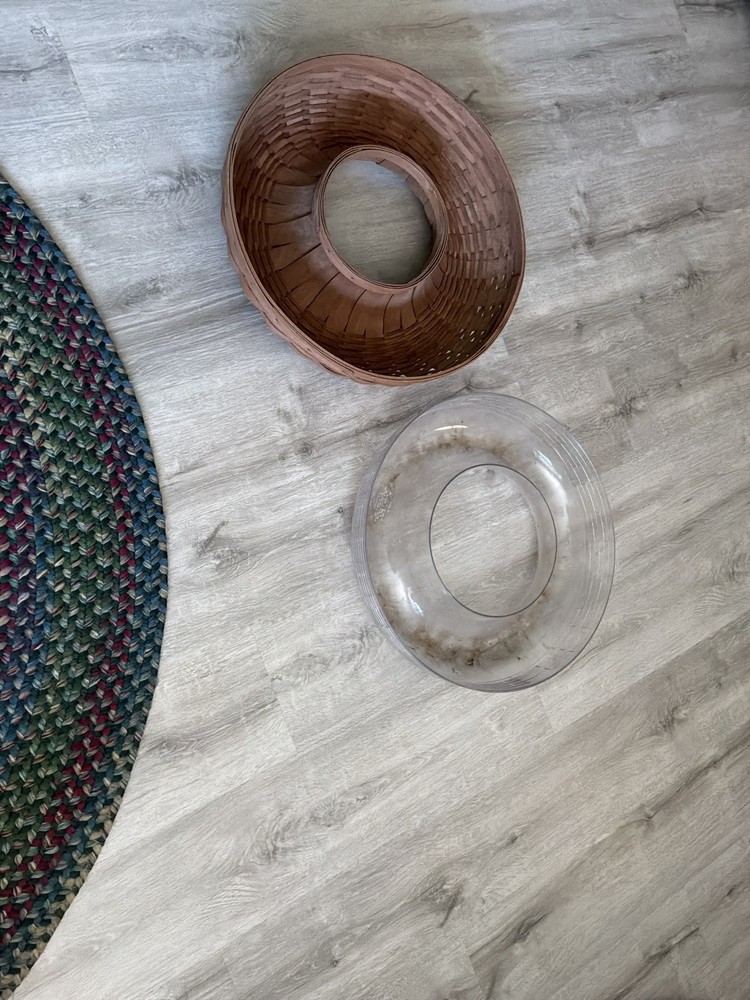 Longaberger Wreath Basket Medium Rich Brown with liner US shipping included!*