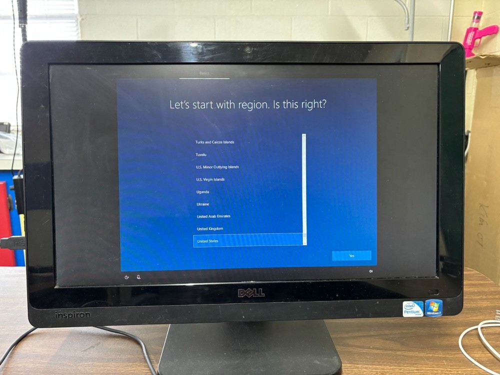 Dell Inspiron One 2020 All-In-One PC 20