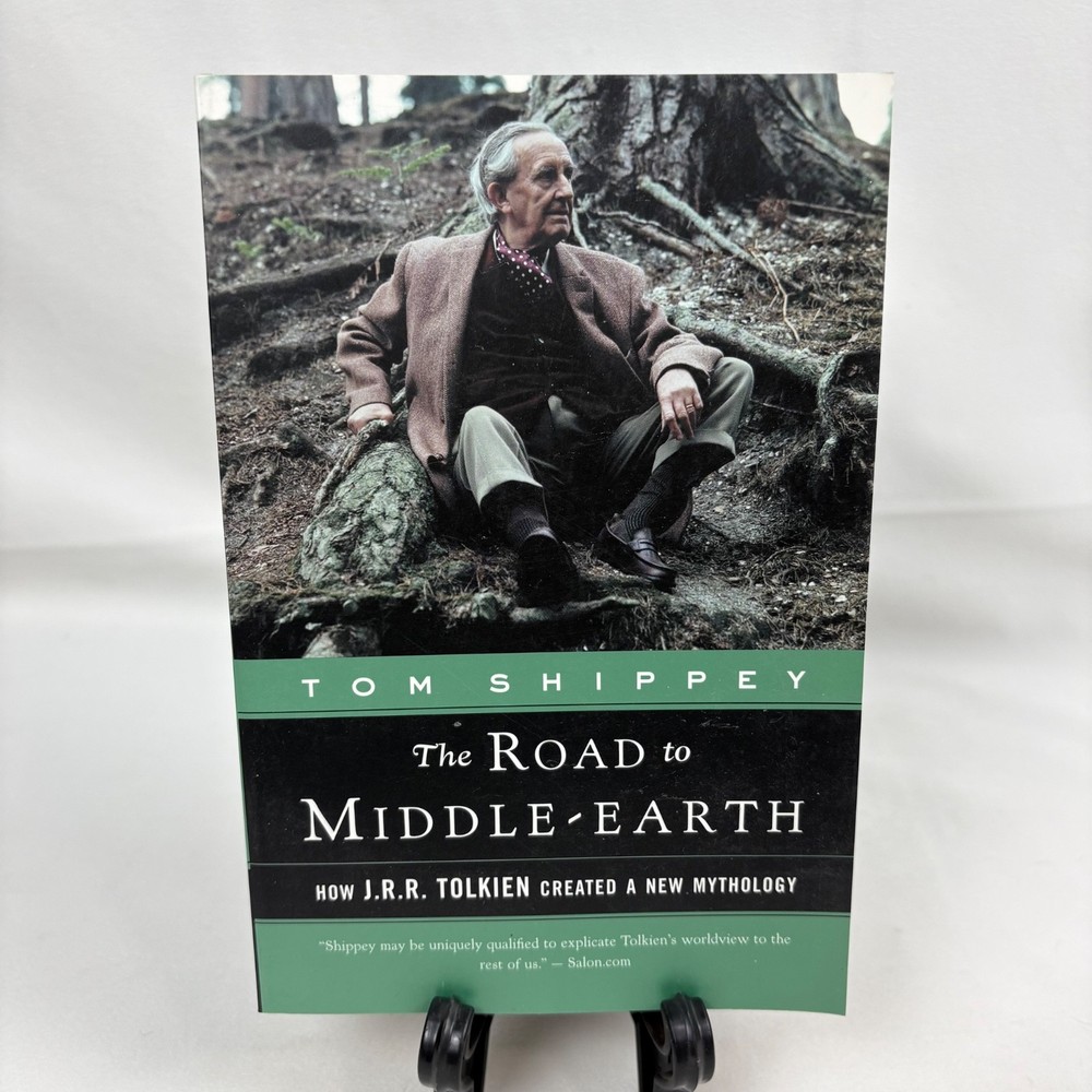 The Road to Middle-Earth: How J.R.R. Tolkien Cr... 9780618257607 by Shippey, Tom