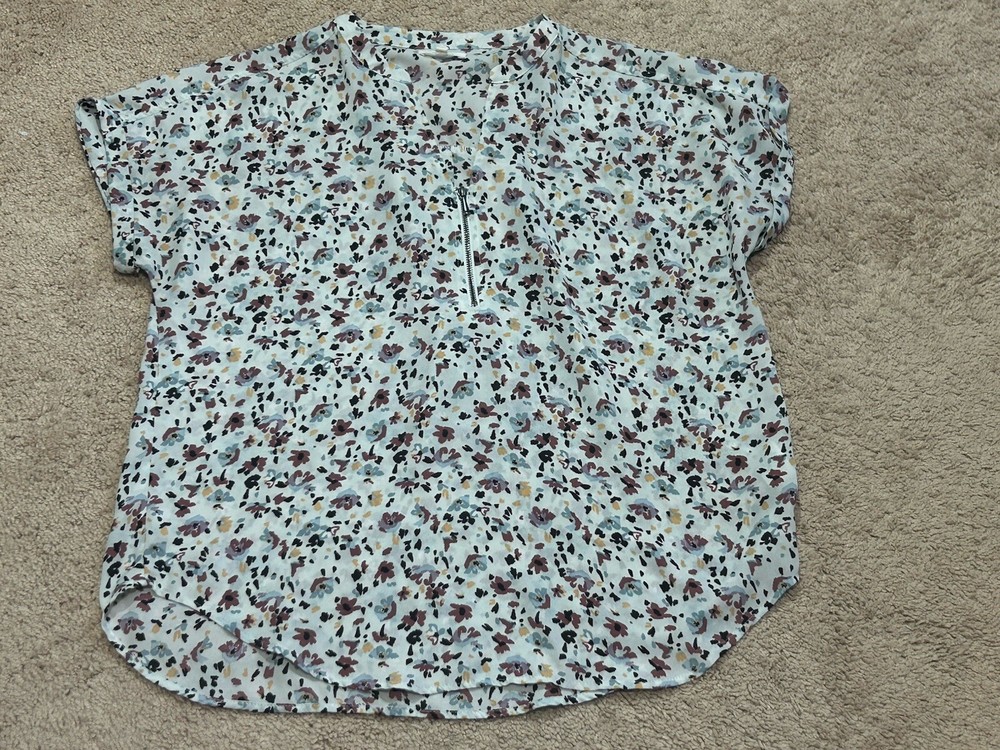 Maurices Womens Shirt Size Small Multicolor Floral Print 1/2 Zip Flowy Classic
