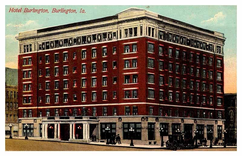 Postcard HOTEL SCENE Burlington Iowa IA m/09 AP6413