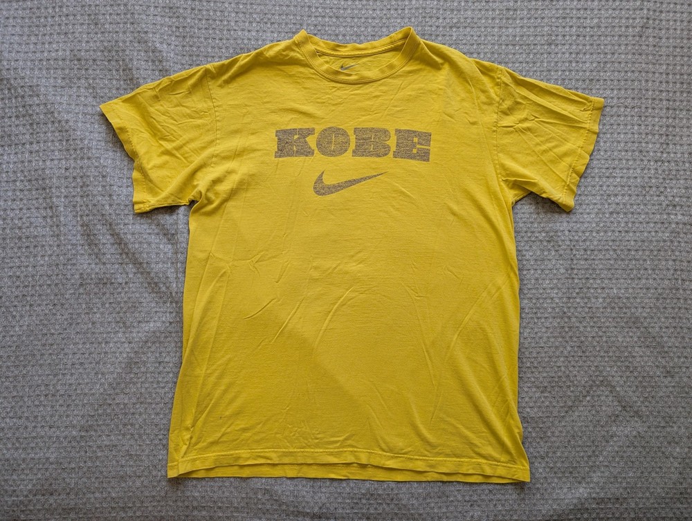 Nike Kobe Bryant Shirt Mens Large Yellow Graphic Tee Basketball Swoosh Athletic