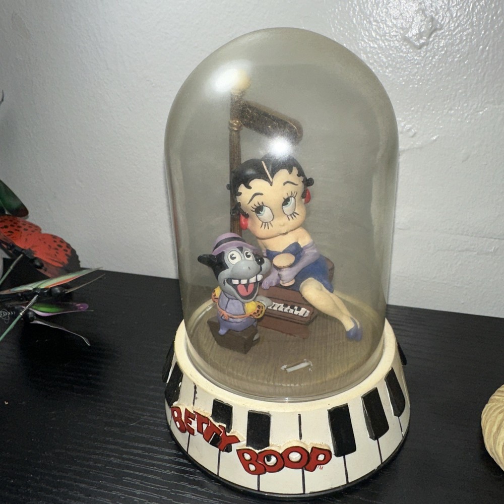 Betty Boop 1995 Bourbon Street Hand Painted Collectible