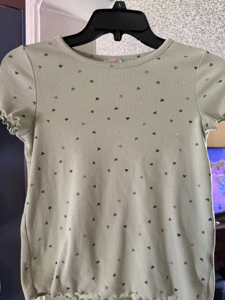 Cat & Jack Girls Green Heart Print Ruffle Crew Neck T-Shirt L (10/12)