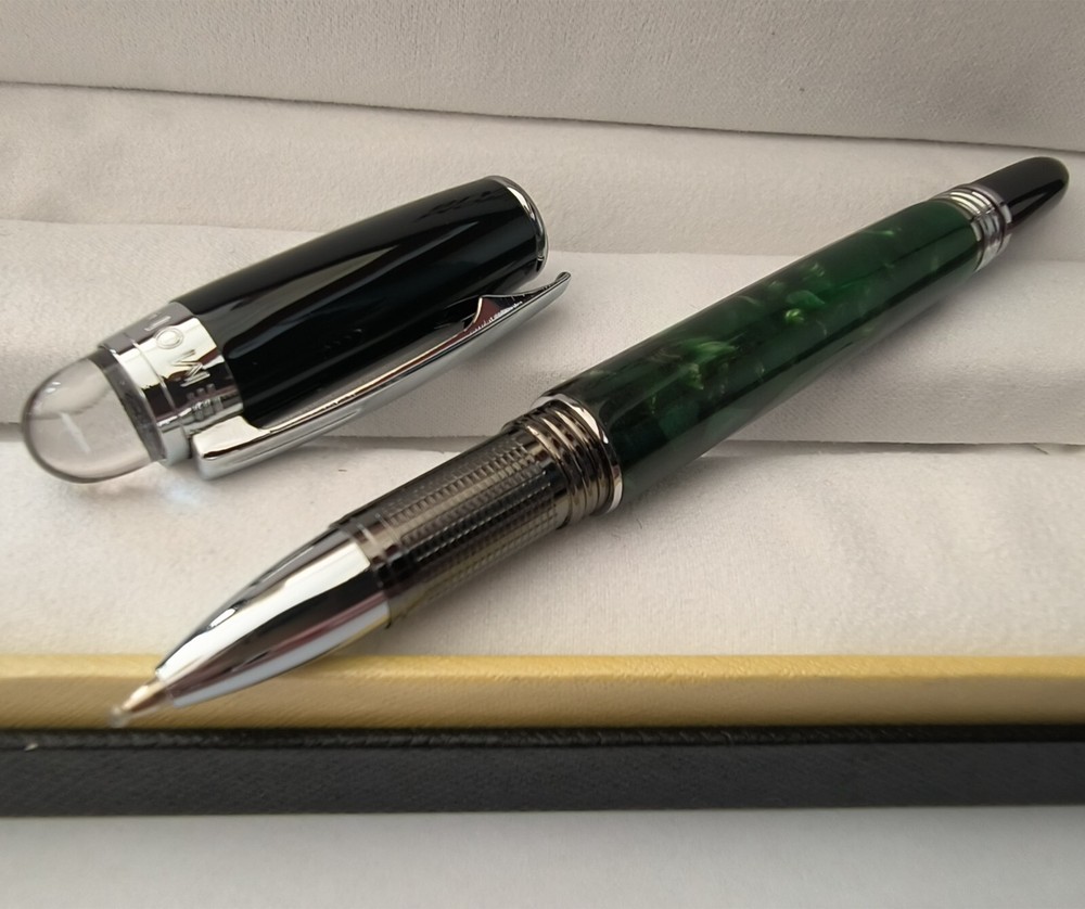 Deluxe Walker Series Jade Green Color Rollerball Pen No Box #14