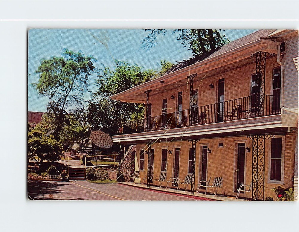 Postcard Maple Crest Motel 1000 Islands Alexandria Bay NY USA