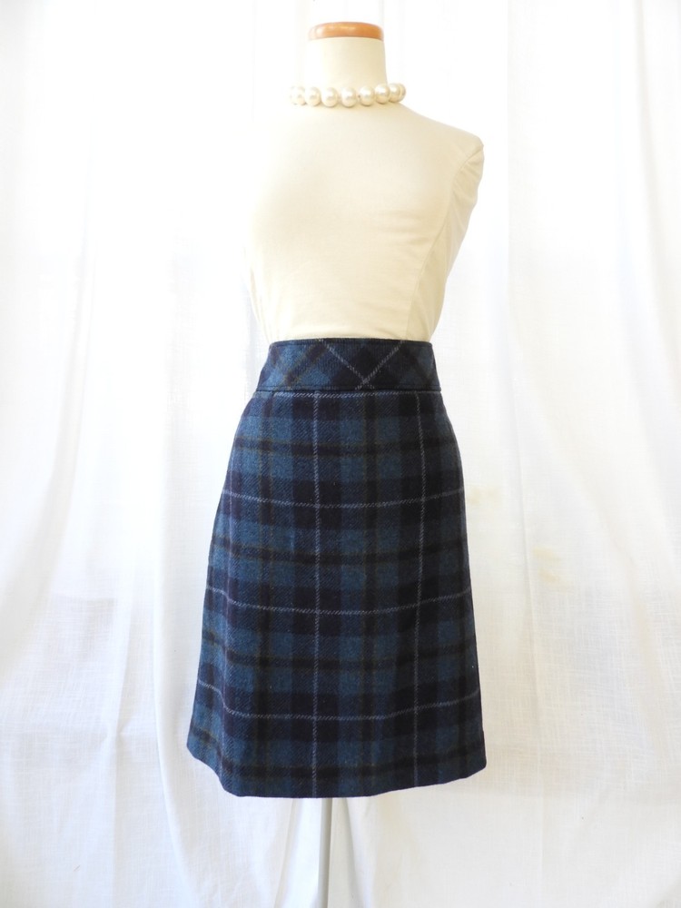 LL Bean Ladies Blue Plaid Wool Blend Skirt Above Knee sz Plus 18