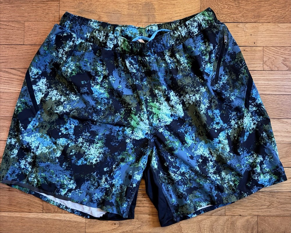 XL - Men - Lululemon Athletic Shorts Blue Green Camo w/ liner