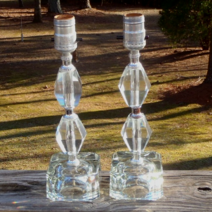 2 MCM 1950's Ornate  Acrylic/Lucite & Glass Electric BOUDOIR DRESSER TABLE LAMPS