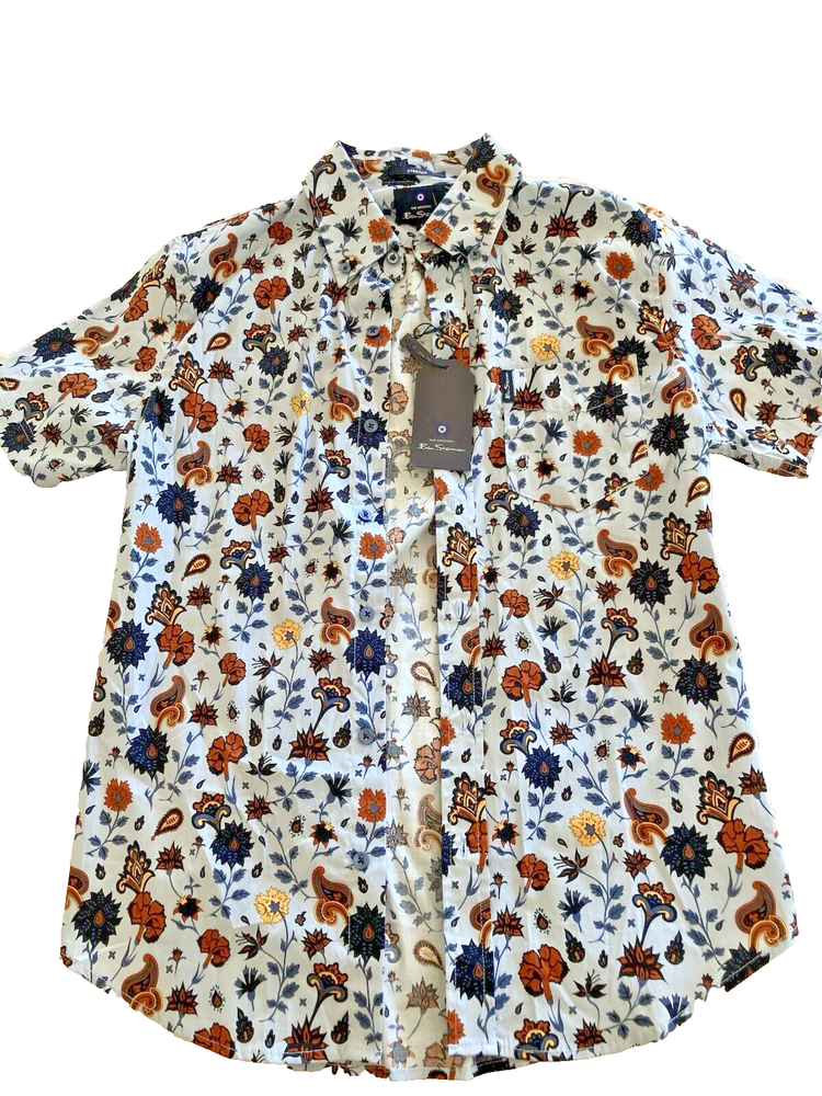 Men's Blue Dress Shirt - New with Tag - Size Small, Elegant Design, 56% Off