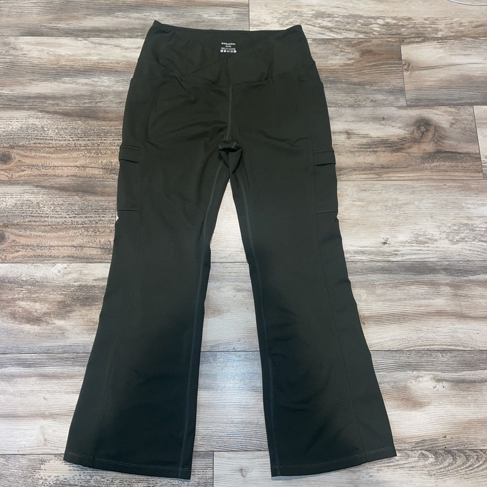 G Gradual Women’s Size XL 31” Inseam Yoga Pull On Flare Pants Green Pockets