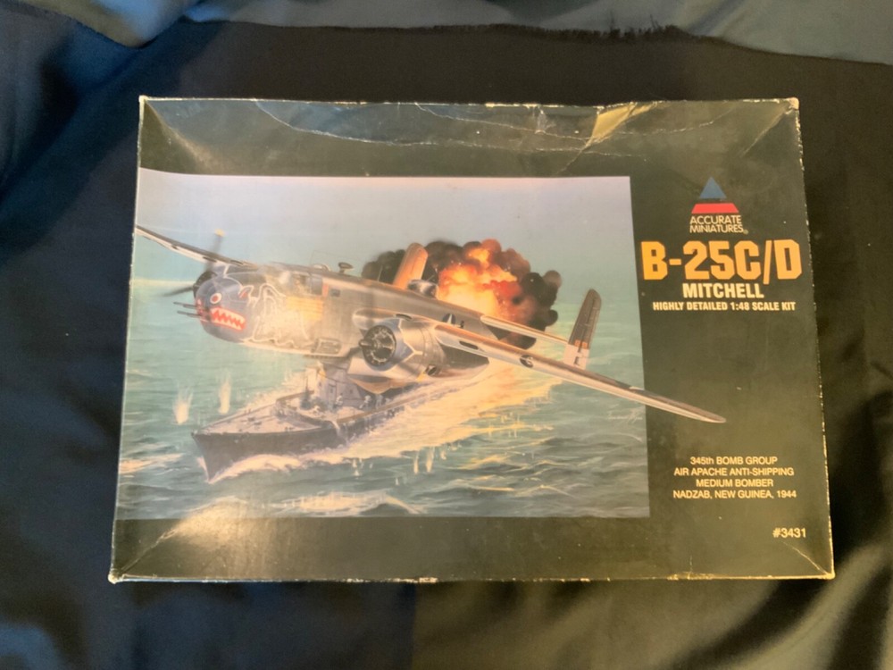 Accurate Miniatures B-25C/D Mitchell #3431 1/48 unassembled-image