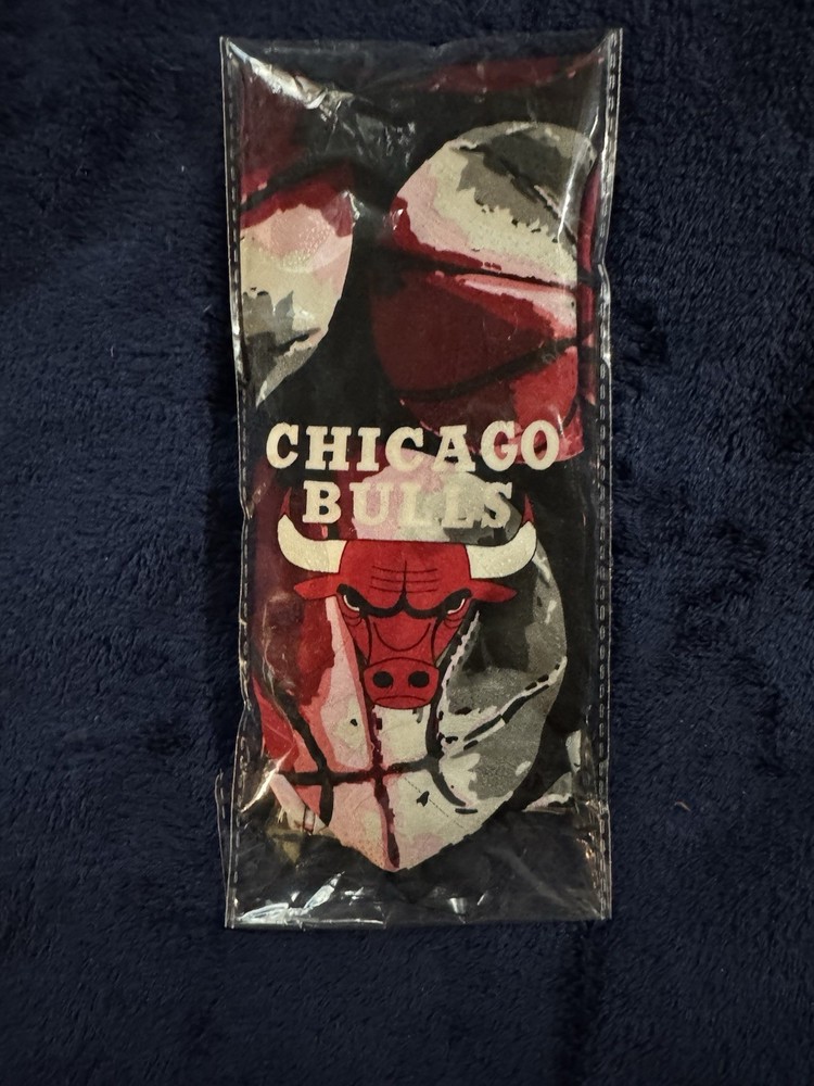 Chicago Bulls Tie - Vintage 90s Men's Ralph Marlin RM Sport 100% Silk Black Red