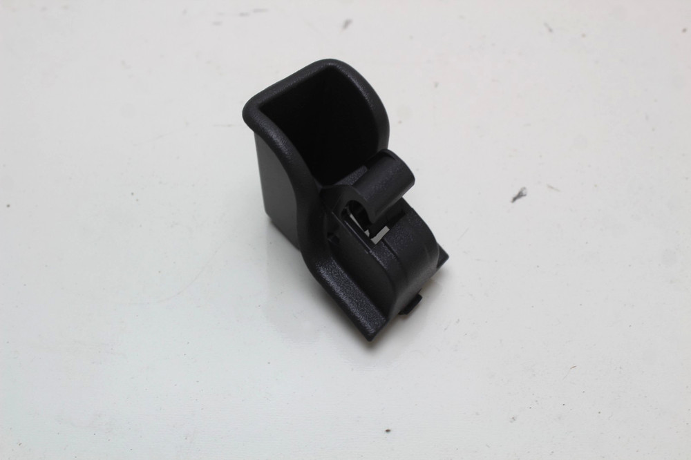 Genuine Navistar International Truck 3715186C2 VISOR  CLIP