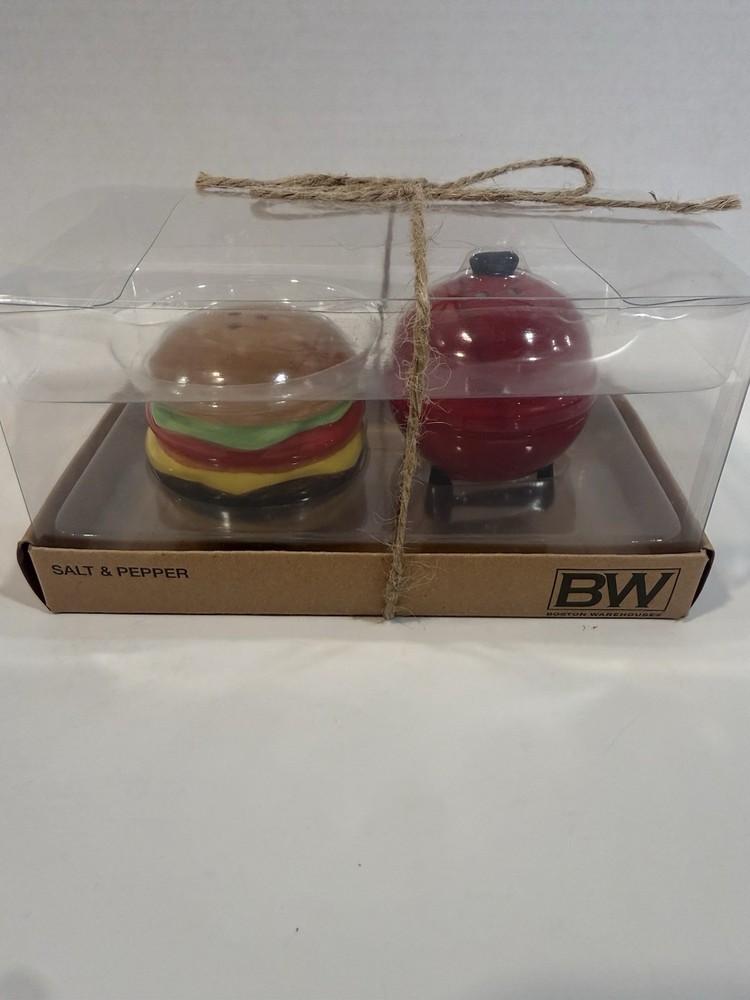 Boston Warehouse Burger & Grill Novelty Salt & Pepper Shakers Set Ceramic