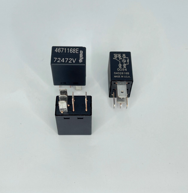 1pcs New Tyco Automotive Relay 4671168E 5-pin relay 72472V