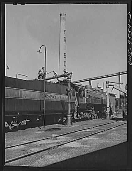 Photo:Frisco Railroad Locomotive Yard 1910s Steam Engine Tracks