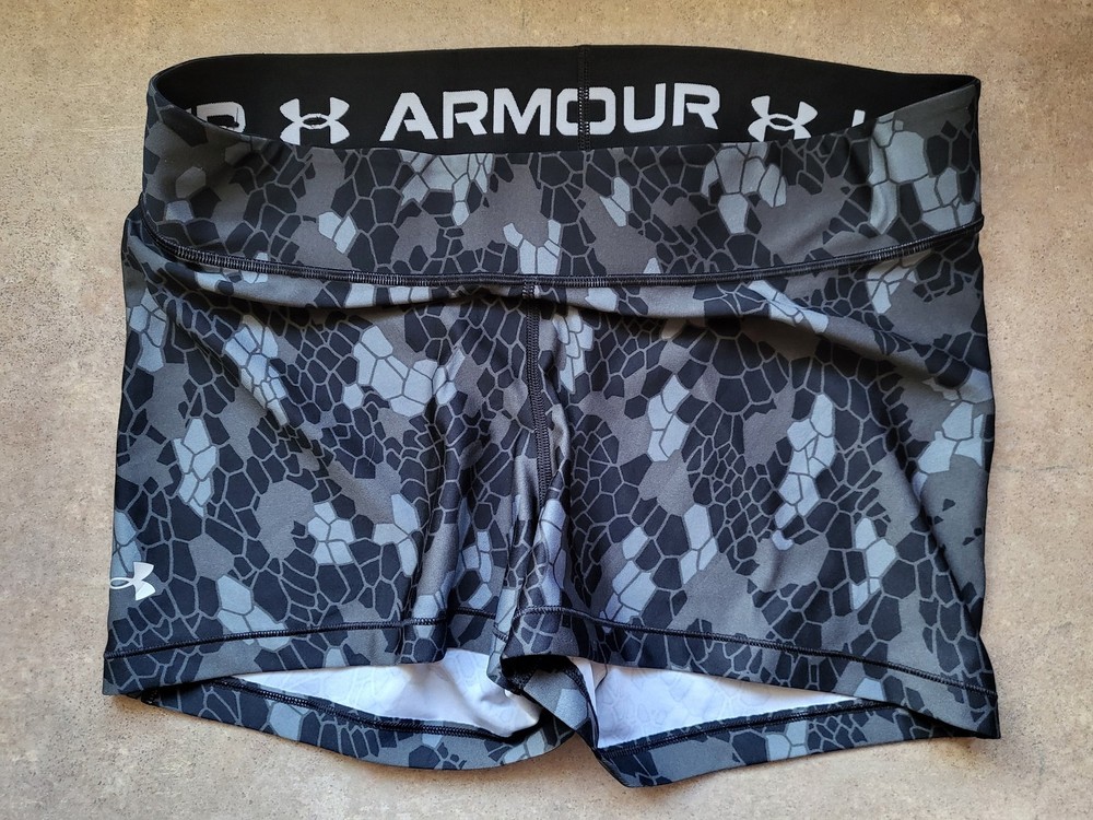 Under Armour Women's Compression Shorts XL Black Camo