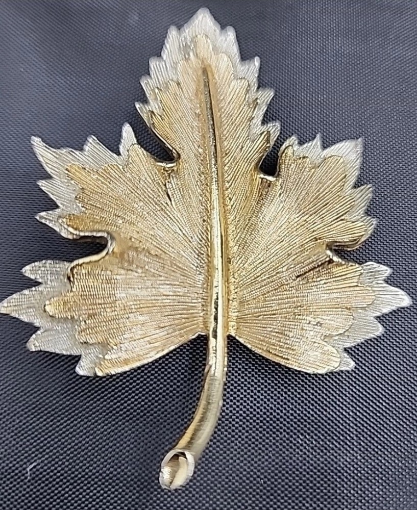 Vintage Sarah Coventry Maple Leaf Brooch Pin Large Gold Silver Duo Tone