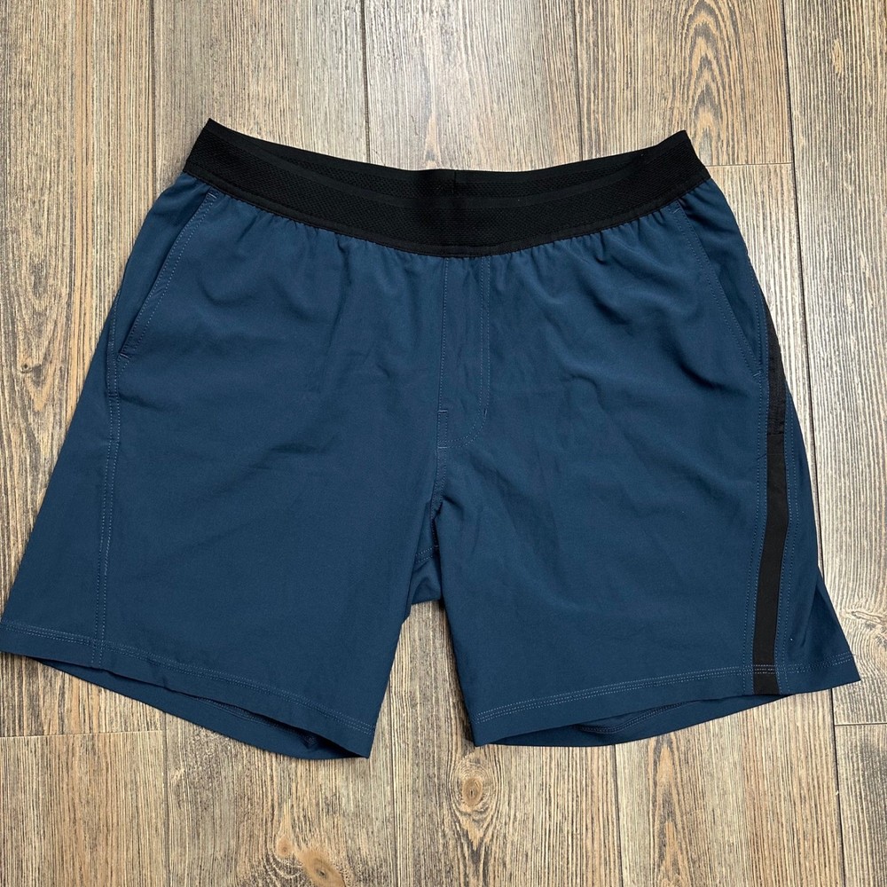 Vuori Active Shorts Mens Large Blue Athletic Training Running V352