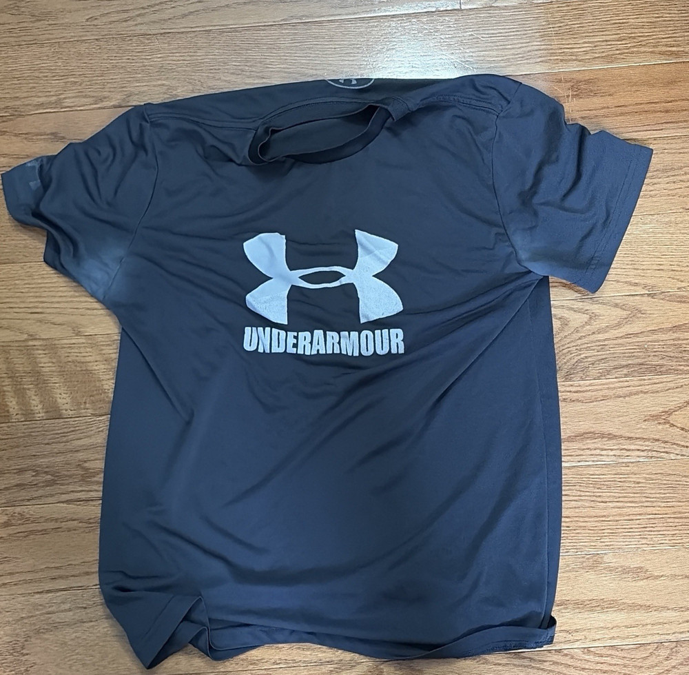 Under Armour Men's Black Polyester Short Sleeve Logo T-Shirt Lightweight
