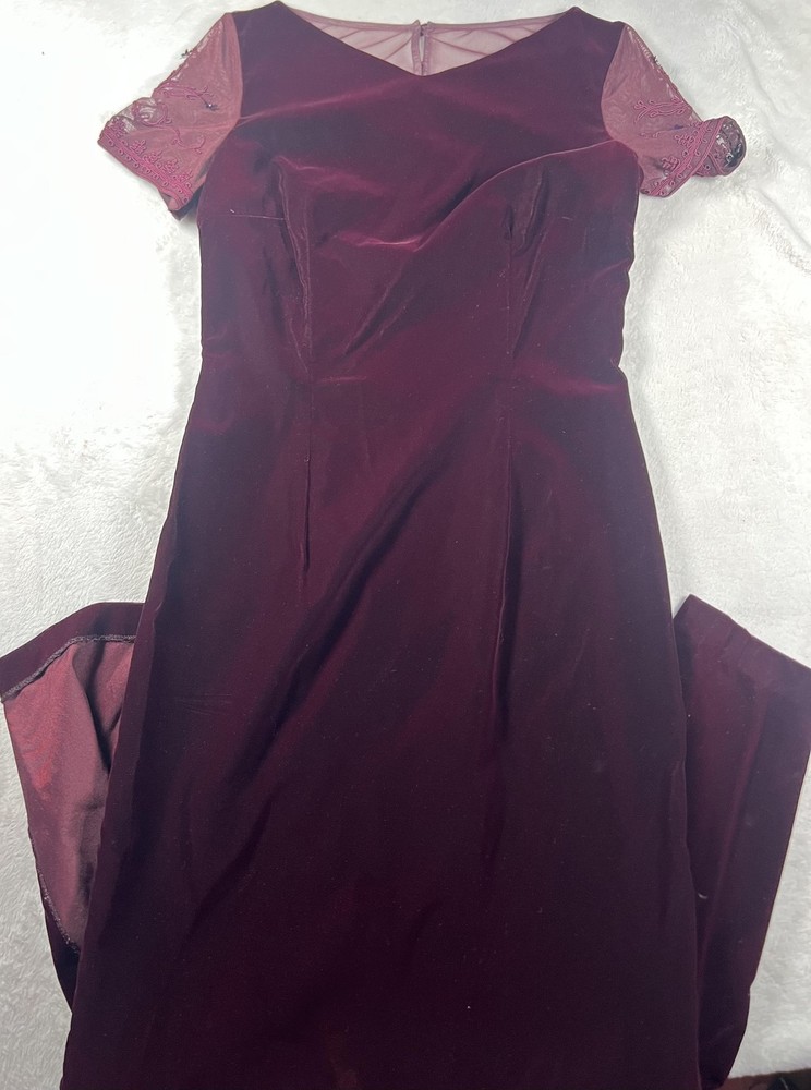 Maggy London Dress Womens 6 Burgundy Velvet Mesh Embroidered Evening Gown Maxi