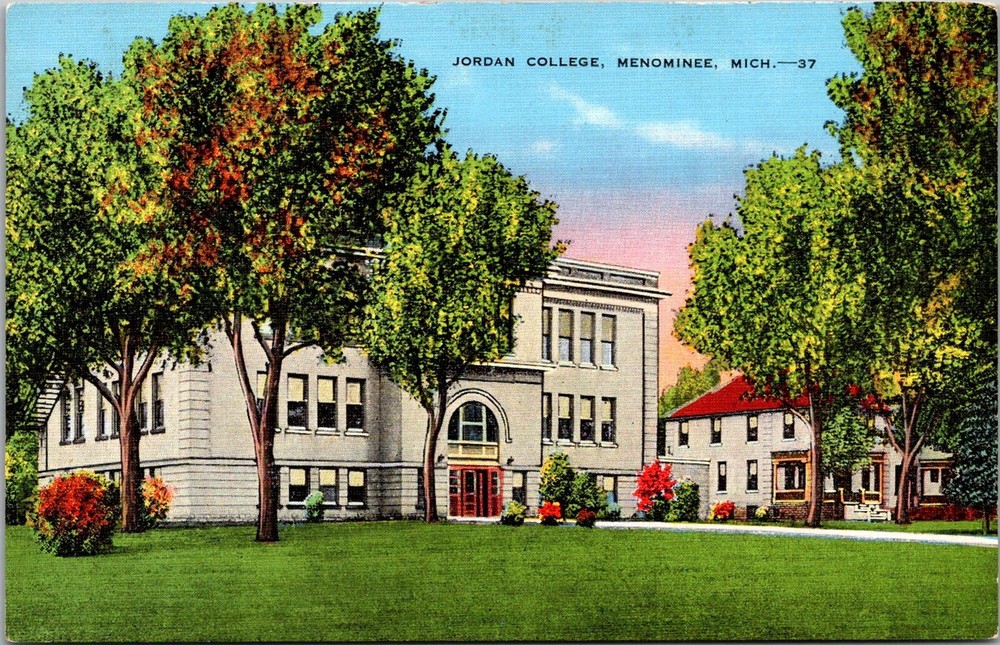 View of Jordan College, Menominee MI Vintage Postcard S47