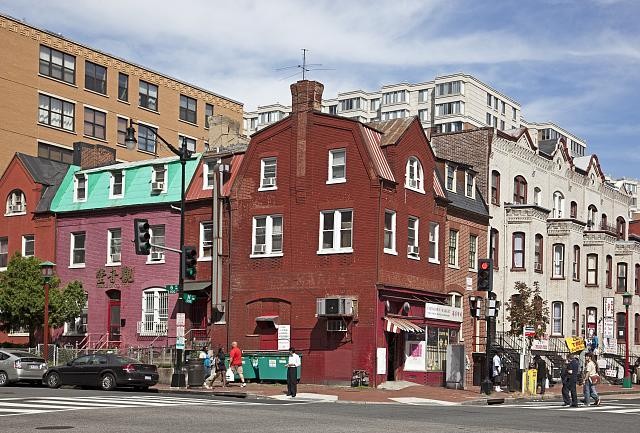 Photo:Washington DC 6th and H St NW 2010 street scene rowhouses