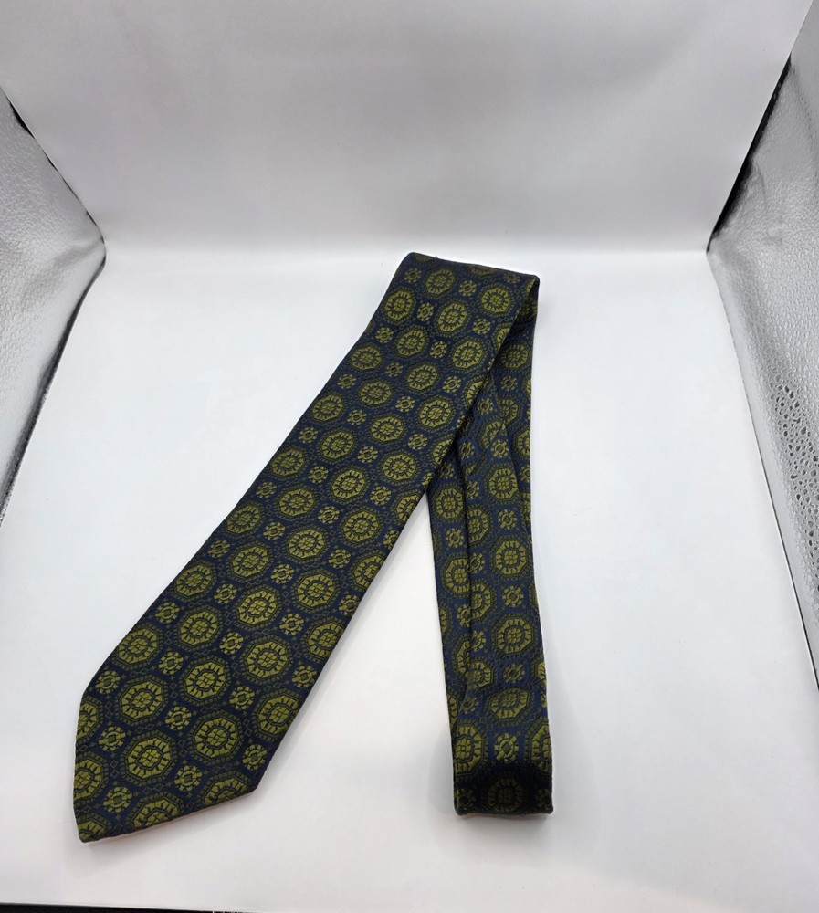 vintage wembley wemlon neck tiegreen and blue