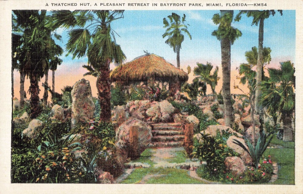 Miami Florida, Bayfront Park Thatched Hut Pleasant Retreat, Vintage Postcard