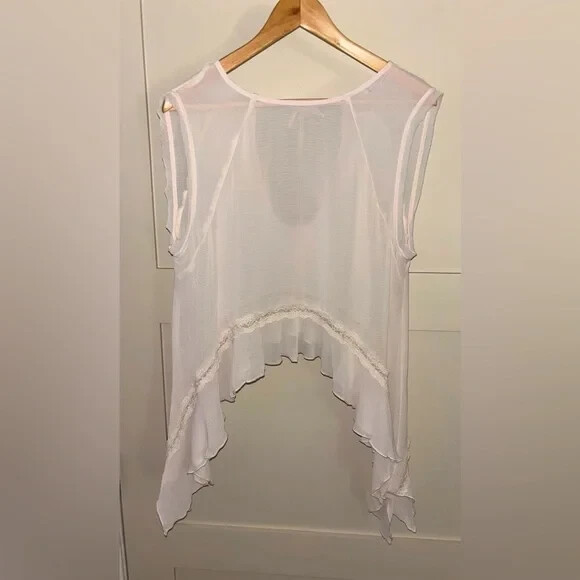 Intimately By Free People Sheer Ruffle /Lace Layering Top NWOT Size L Blush Pink
