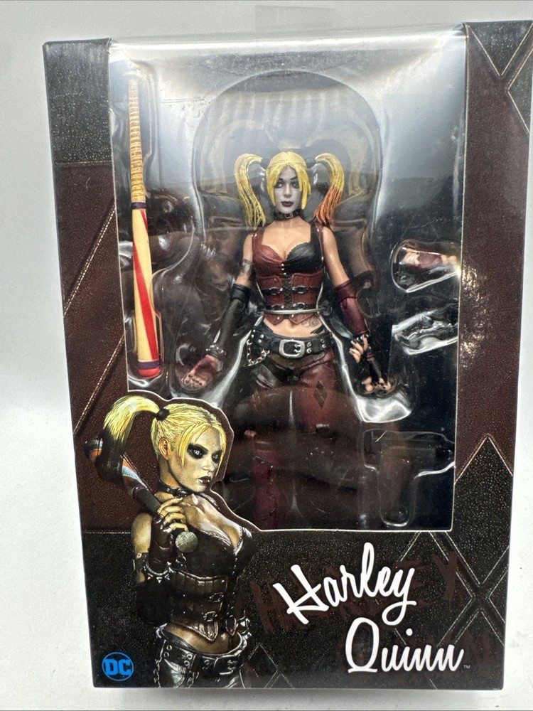 DC Harley Quinn 7