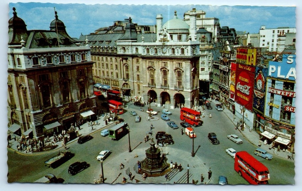 Piccadilly Circus - London ENGLAND UK Postcard