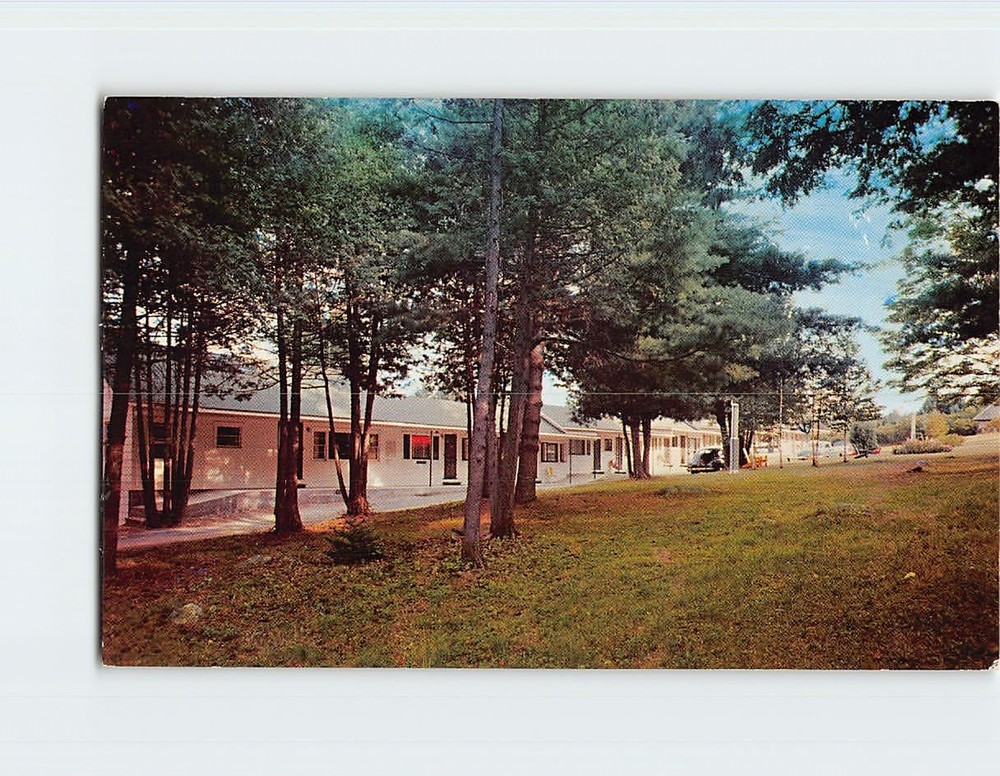 Postcard Davis Motel & Housekeeping Cottages on US 9 Schroon Lake USA