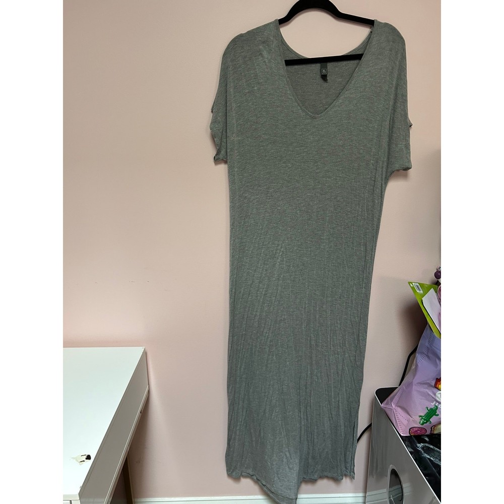 Alya Flowy Maxi Dress