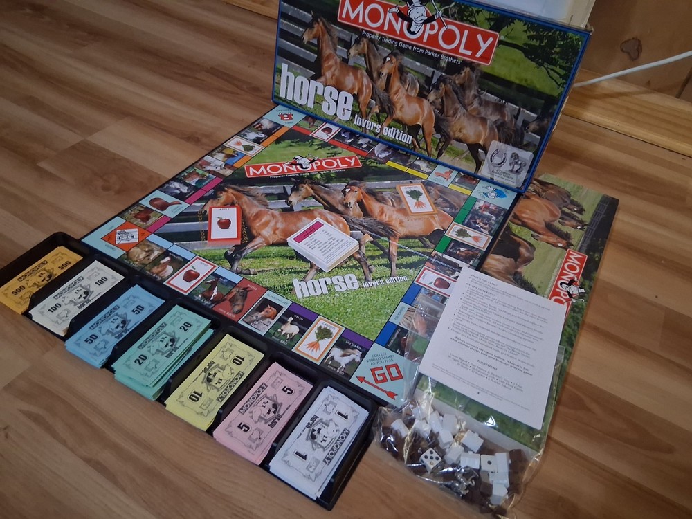 Monopoly Horse Lovers Edition 2007 Complete Hasbro  Great Condition