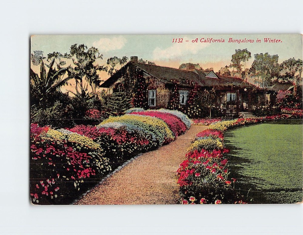 Postcard Bungalow in Winter California USA