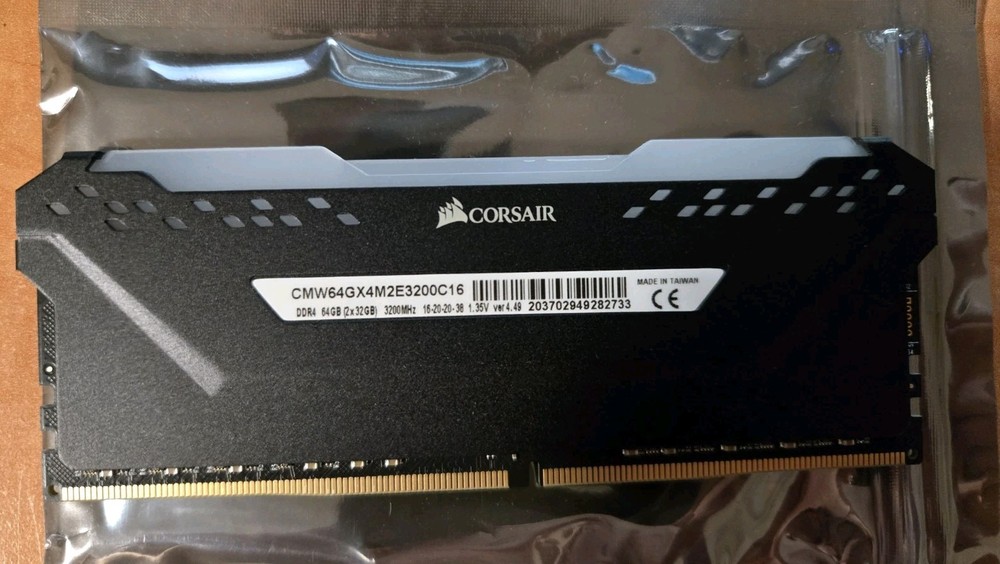 Corsair Vengeance RGB PRO 32GB (1 x 32GB) DDR4-3200) Memory (CMW64GX4M2E3200C16)