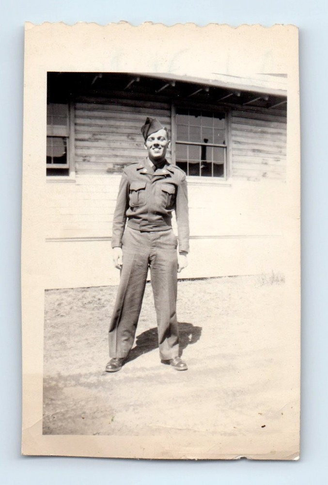 Old Vintage Photo ARMY MAN SOLDIER IN UNIFORM 1951 ANTIQUE SNAPSHOT