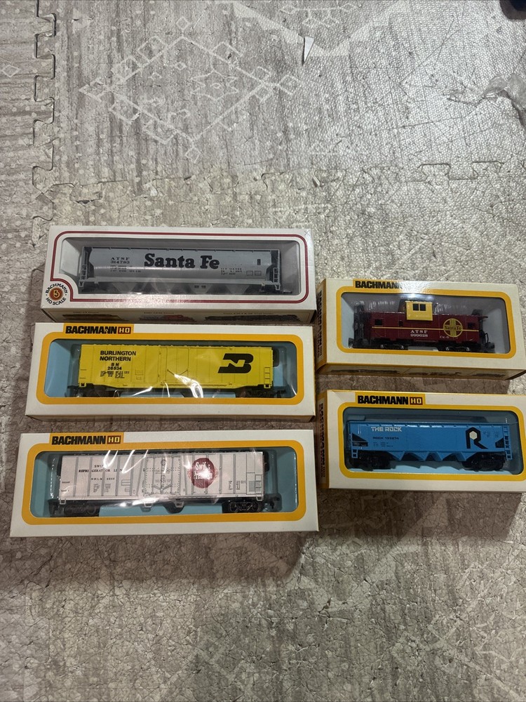 Bachmann Ho Scale Freight Car Lot Box Car, Caboose For Train Set Layout