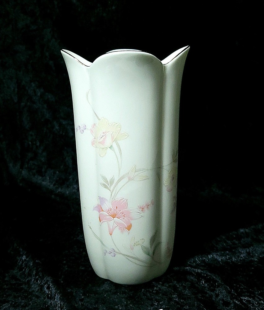 Fine China Porcelain Floral Tulip Shape Vase Gold Trim White 9