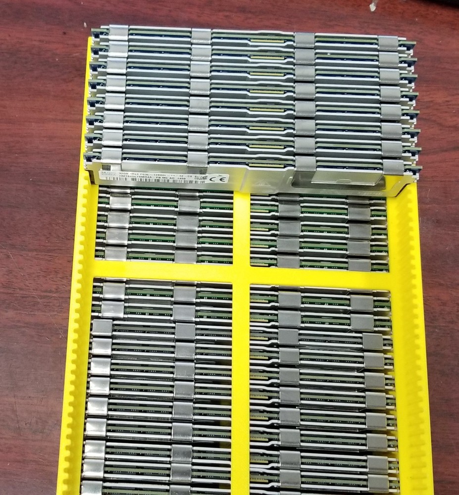 Lot 1.056 TB (33x32GB) 32GB DDR3 LRDIMM Samsung & SKhyinx/ All Same Speed