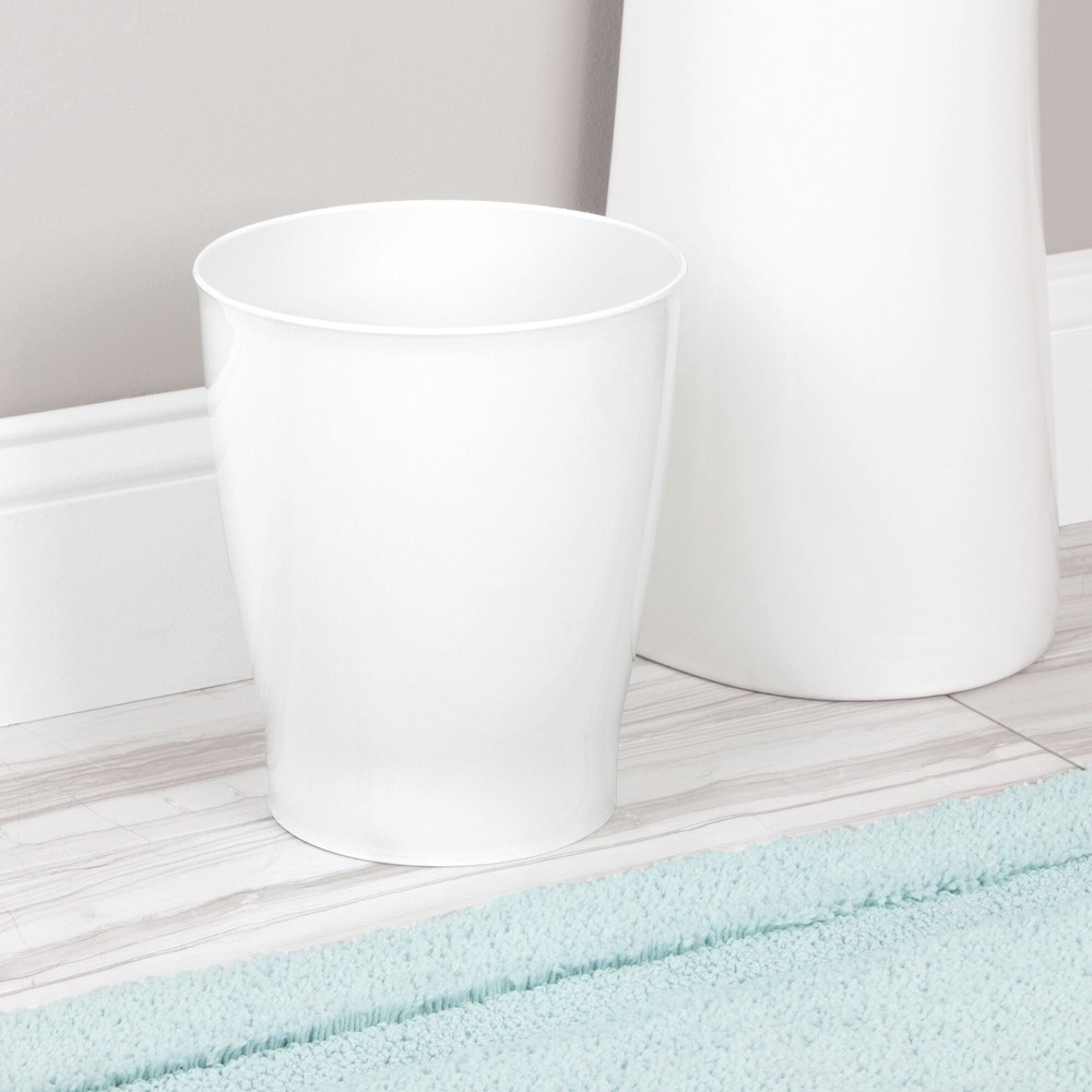 Plastic Wastebasket, White