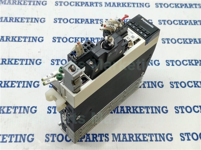 Panasonic MADLT05SF Servo Drive 200-240VAC 1ø/3ø 1.6 A/0.9A 50/60Hz 0-240V 3ø