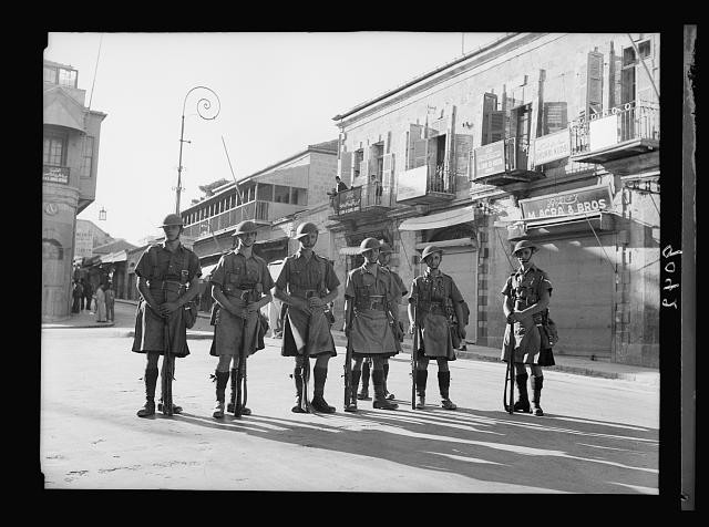 Photo:Palestine disturbances 1936. British soldiers near the Jaffa Gate