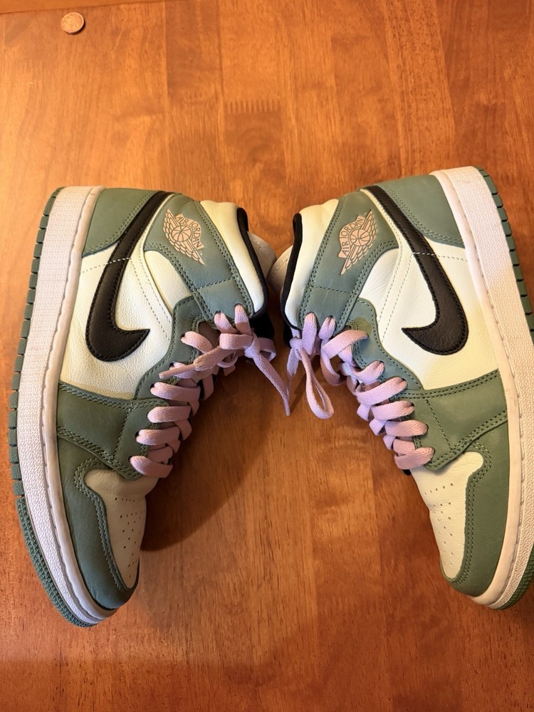 Nike Jordan Women Sneakers Size 8